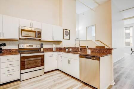Cozysuites - 2Br With Direct Skybridge Access #1 Indianapolis Eksteriør bilde